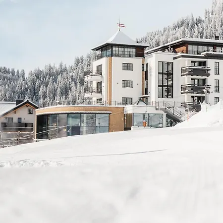 Schlosshotel 5*