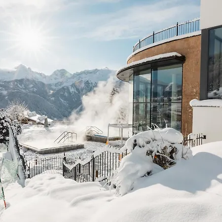 Schlosshotel Отель