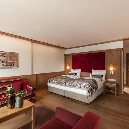 Schlosshotel 5* Fiss