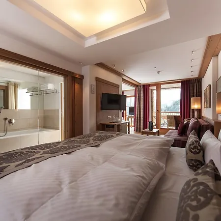 Schlosshotel 5* Fiss