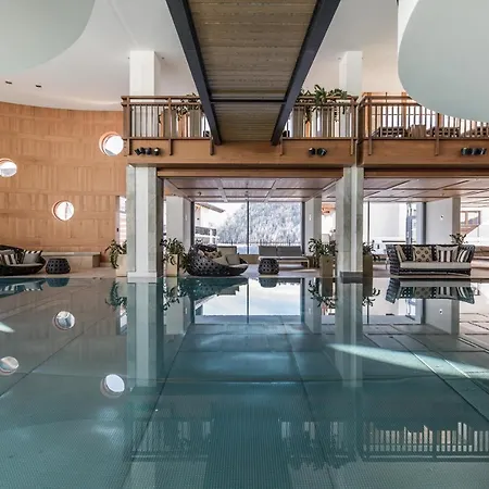 ホテル Schlosshotel 5*