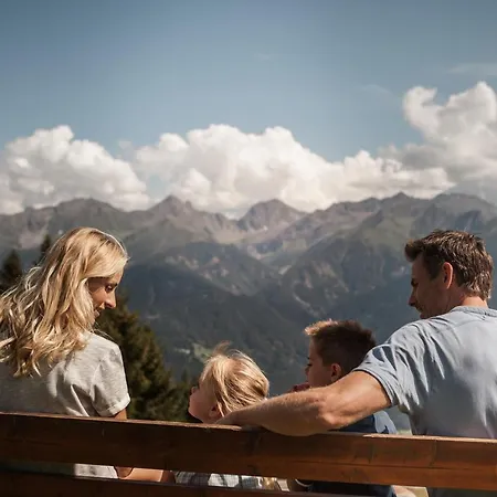 Schlosshotel Отель 5*