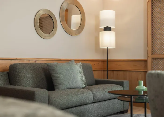 Schlosshotel Hotel 5*