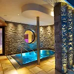Schlosshotel Hotel 5*