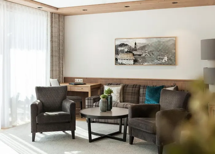 Schlosshotel 호텔 피스