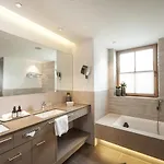 Schlosshotel