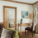 فندق Schlosshotel