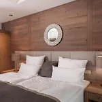 Schlosshotel فندق 5*