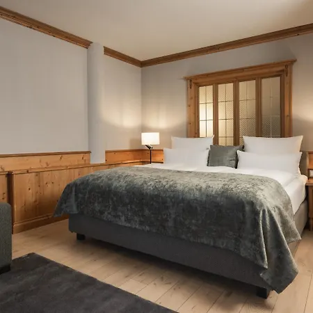 Schlosshotel 5*