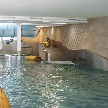 Schlosshotel 호텔 피스