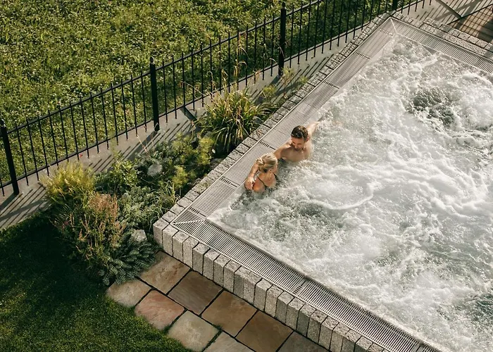 Schlosshotel Hotel 5*